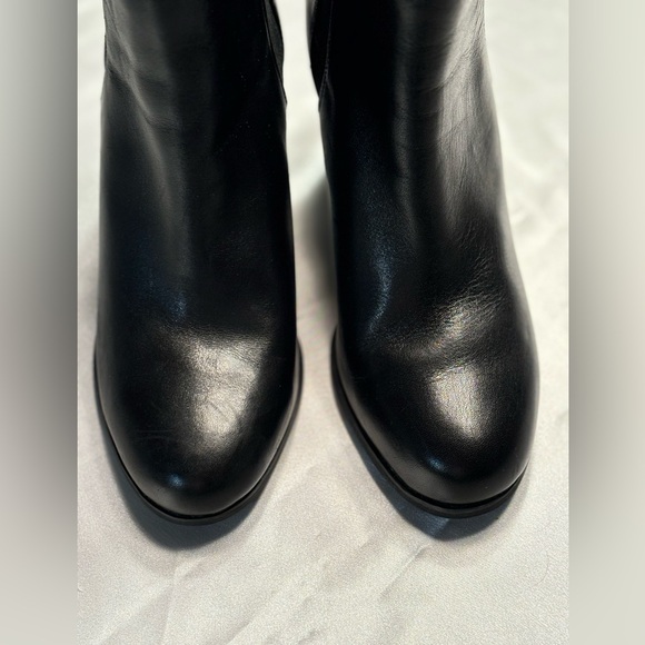 Michael Kors Women's Black Evaline Leather Heeled Ankle Bootie - Picture 12 of 12